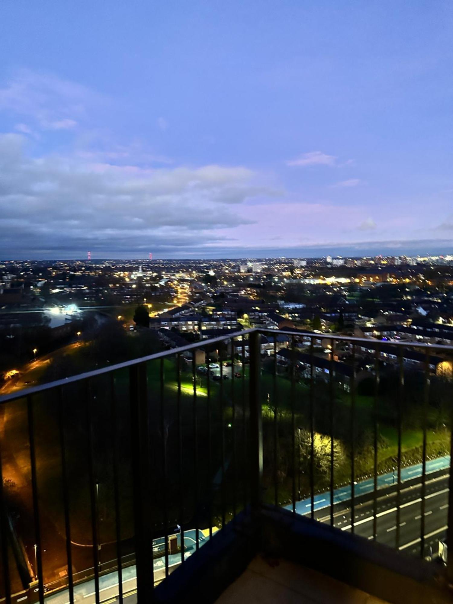 Cozy Retreat In The Heart Of Centre * Birmingham